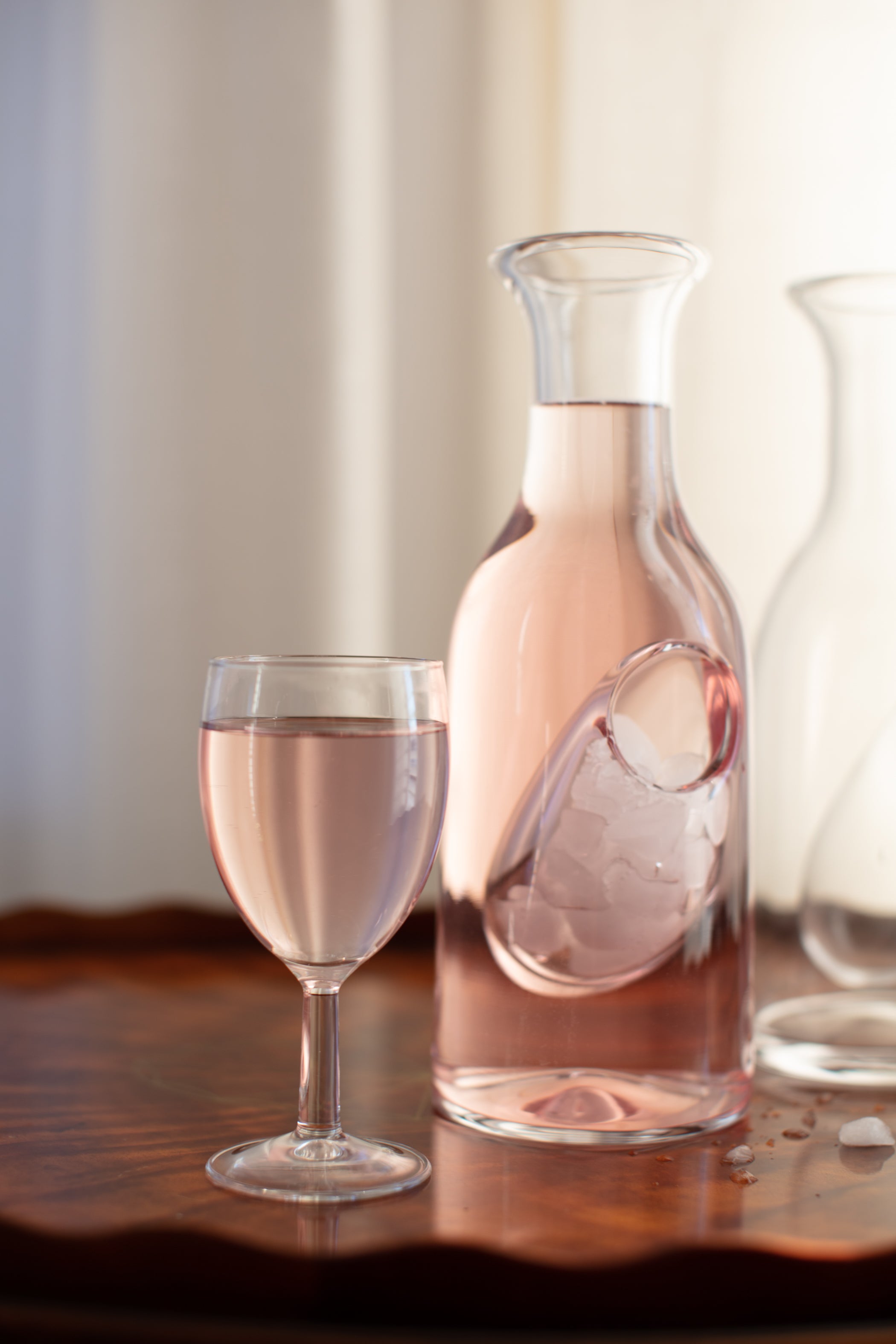 Carafe for rosé wine